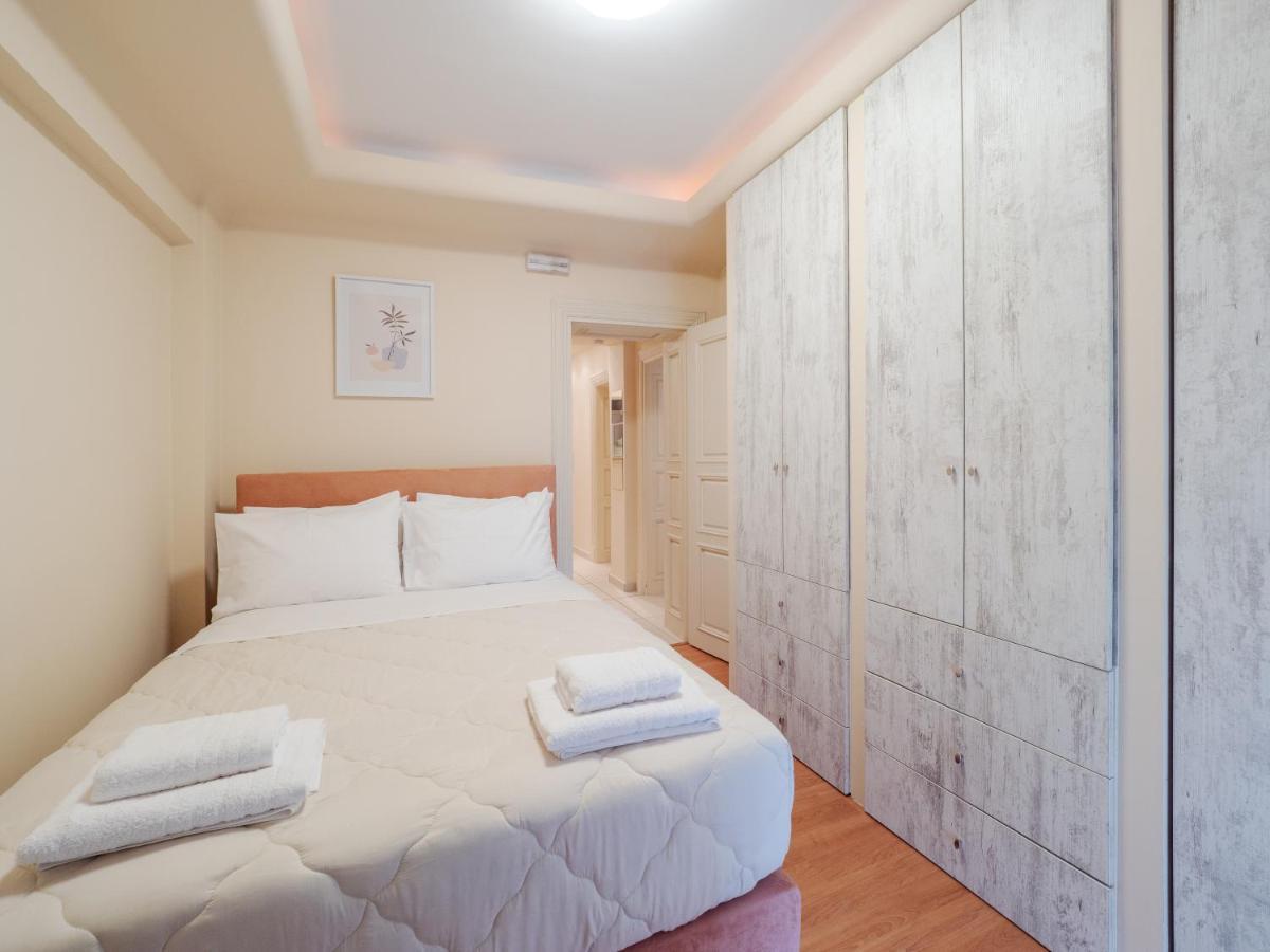 Aura Elegant Apartment Near Garitsa Bay Analipsis  Exterior photo